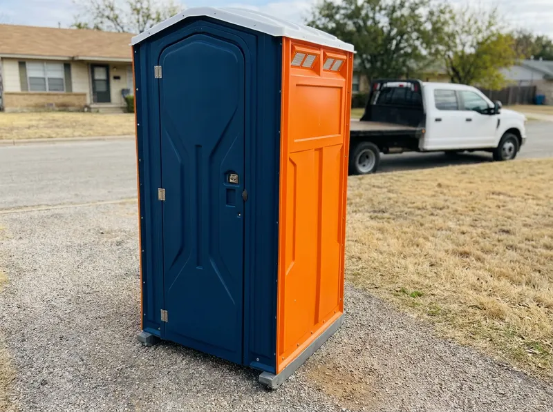 Flushing Restroom Trailer Rental in Killeen, TX